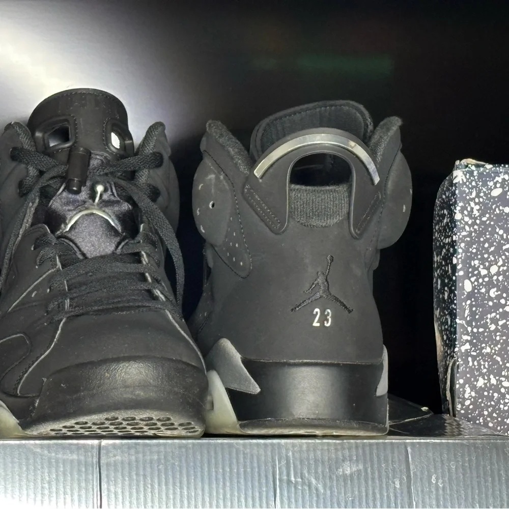 Jordan Retro 6 “Chrome” - Picture 1 of 3